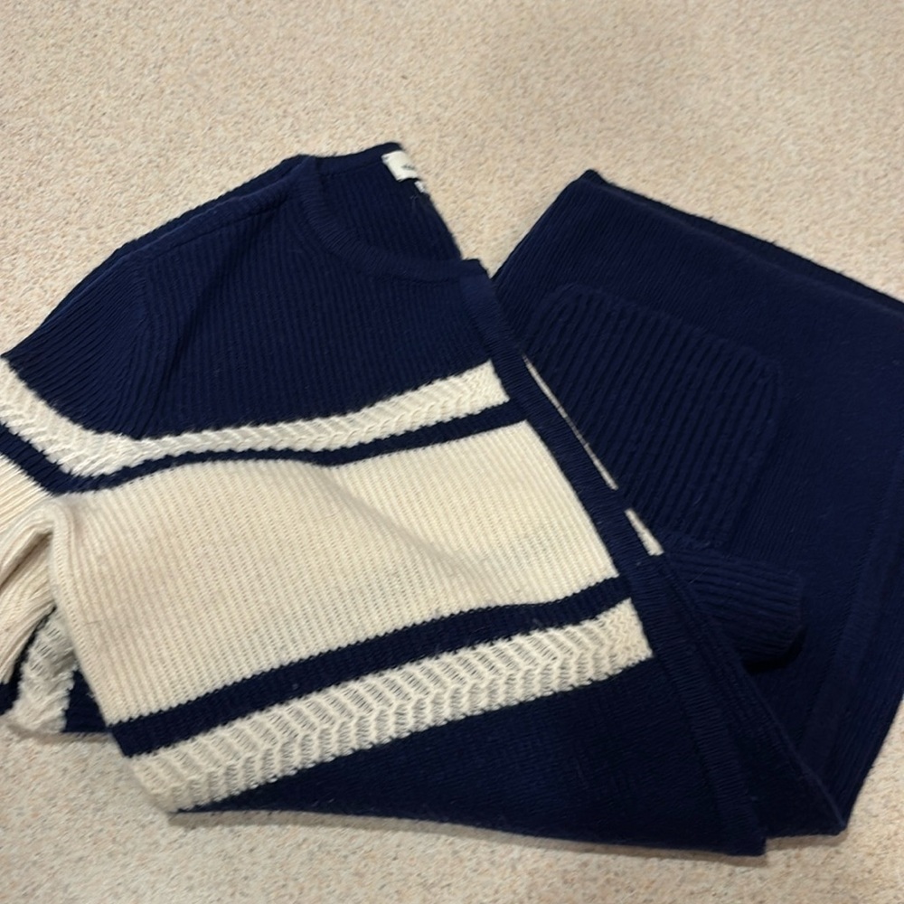 Vineyard Vines cardigan size XS